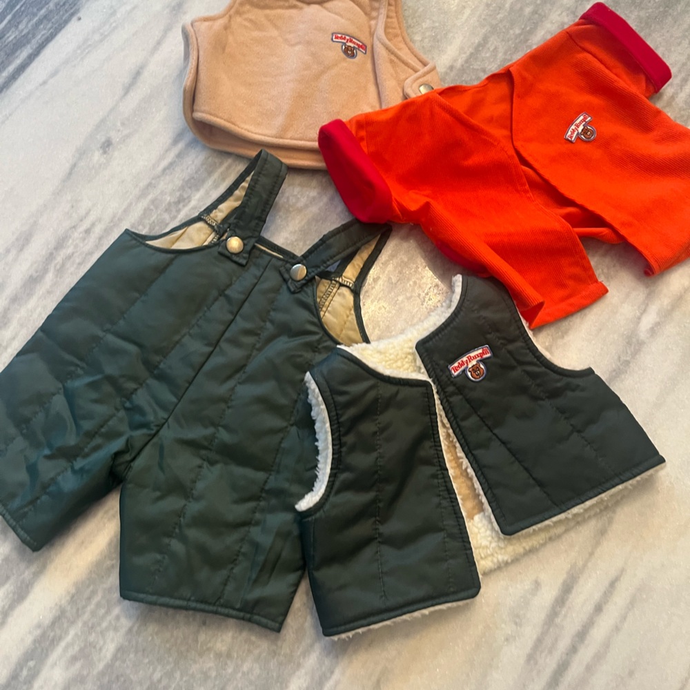 Vintage Lot of Teddy Ruxpin clothing pieces no bear 🐻 collectable items